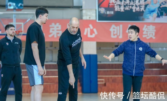 周琦|新疆男篮继续摆烂!3大混子球员加练,球迷:你们3个就装吧!