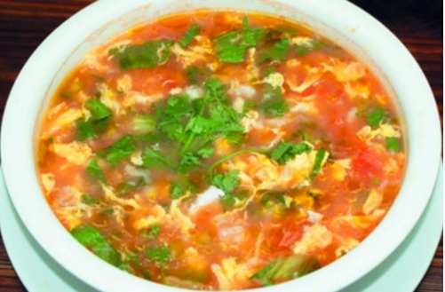 鸡蛋|做西红柿鸡蛋汤,不要先加水,掌握好顺序,蛋花漂亮、味道鲜美