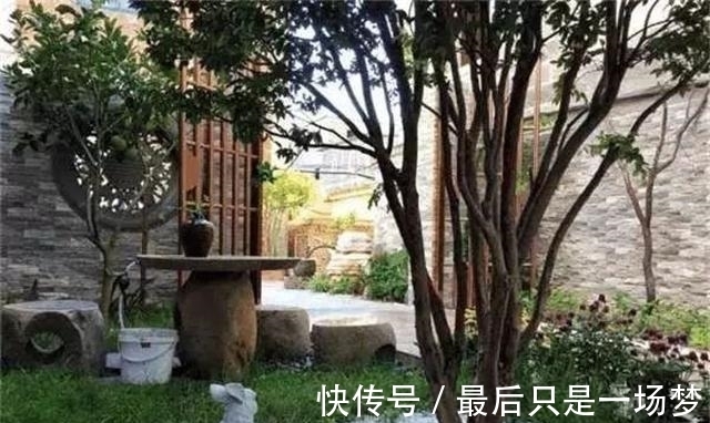 别墅|江西一海归，回乡花120万建豪华别墅，路人都忍不住拿手机来拍照