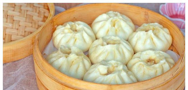 猪肉大葱包|猪肉大葱包好吃有秘诀，教你调馅小技巧，馅香汁浓，吃5个不解馋