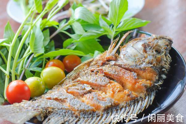 鱼肉|煎鱼不可直接下油锅，做好这2步，外焦里嫩，鱼皮不破不粘锅