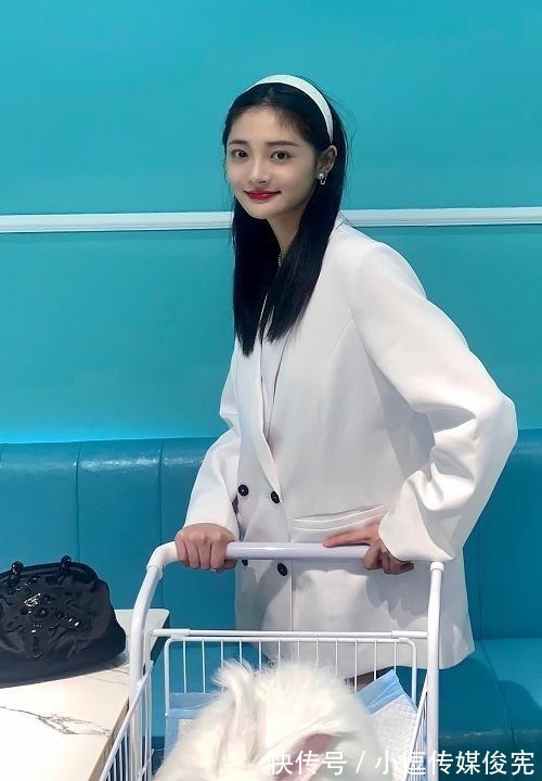 周洁琼晒“流汗照”,摘下面具看清颜值那一刻,场面一度心脏暴击