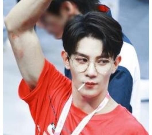 藝人拒絕《超新星運(yùn)動會》,理由竟是摔斷腿,網(wǎng)友調(diào)侃戀愛運(yùn)動會