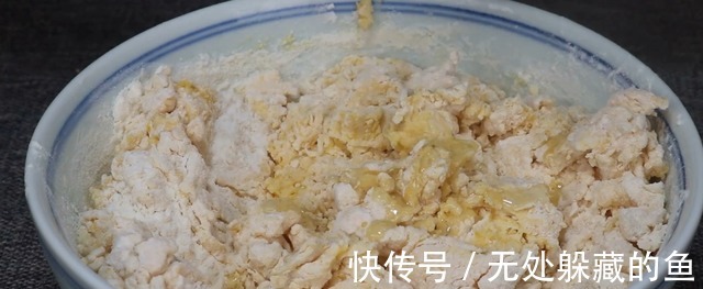 玉米面开水一烫,瞬间变美食,松软多层,比包子简单,比油条香!