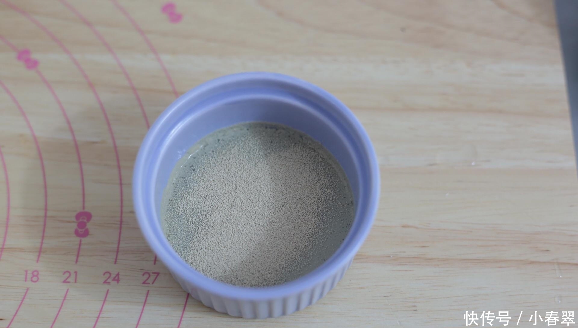 馒头|面粉里加点南瓜，不蒸不烤，出锅女儿抢着吃，太香了，好吃不上火