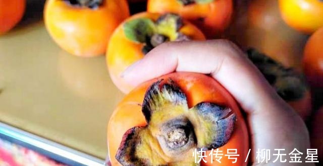原来催熟柿子这么简单,两天后就能吃,香甜可口,教你方法快来学!