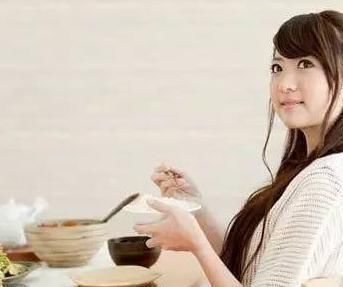 当心|产后恢复太重要,坐月子就别吃这4类食物,当心留下月子病