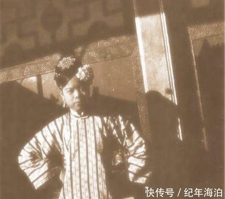 透露|晚清皇室风云：载沣浑身透露出王族的贵气，图6双手叉腰的文绣