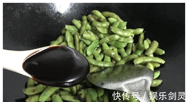 臭豆腐|这菜闻着臭，吃着香，尝一口就能让你停不下来，一斤根本不够吃