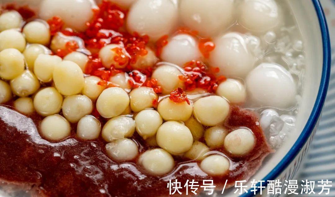 小丸子|敷面膜不如多吃它!喝一口美又润,每年秋天都不能错过!