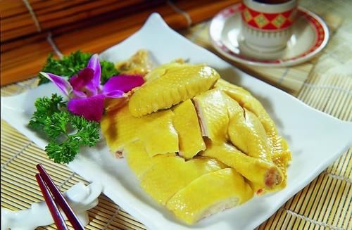 比白斩鸡, 好吃到连骨头都啃了