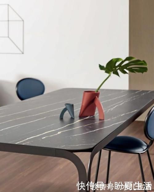 易碎|别装大理石餐桌了,这种材料更耐造,用作餐桌更环保