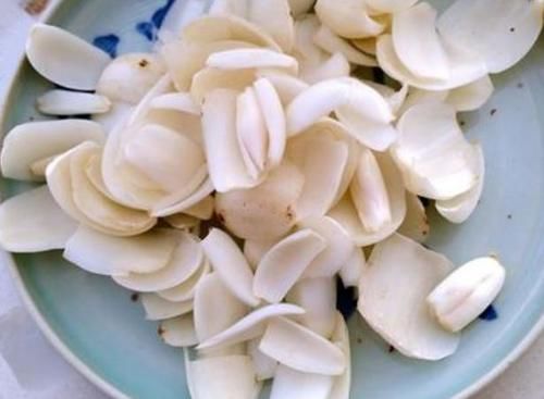 肌肤|女性常吃什么对皮肤好？常吃8种食物，或许能嫩白肌肤，淡化色斑