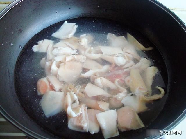  冬天，我家常吃的豆腐做法，满满胶原蛋白，解馋又暖和