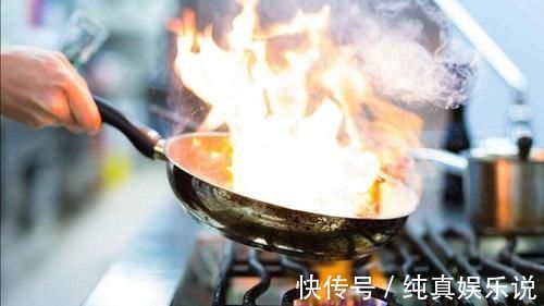 炒菜|炒菜50年大厨不管炒什么菜，出锅放10克“它”，立刻又香又入味