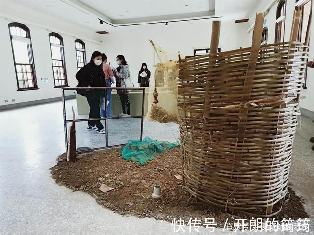 纺轮@结合水堀头考古文化 艺术家周颖萱编织艺术展复刻考古遗迹