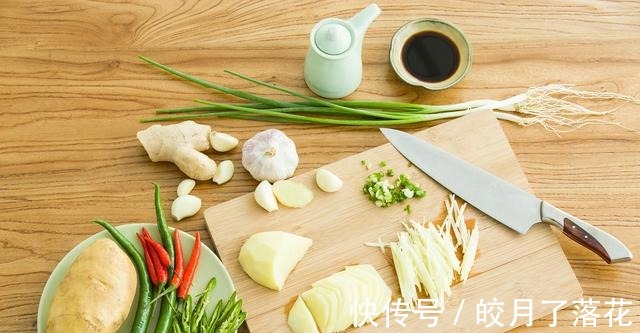 口感|砂锅焗土豆这样做太香了,口感劲道又爽滑,上桌直接被扫光!