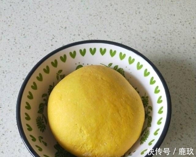 创意双色馒头,柔软丰满,营养丰富,外形可爱