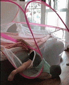 |搞笑GIF:这位哥们厉害了,摔倒了还能跑这么快