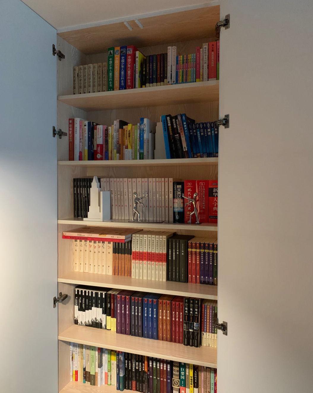 玄关|她家虽然不大,但称得上装修典范,不仅拥有大量收纳,还极简好看