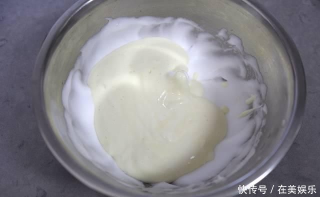 人气焦糖乳酪布丁烧,1杯甜点3个口感,冷藏后的口感赛过冰淇淋