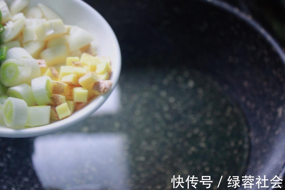 泡豇豆|只要吃一口就会爱上的一道菜,牛肉滑嫩不柴,香辣下饭