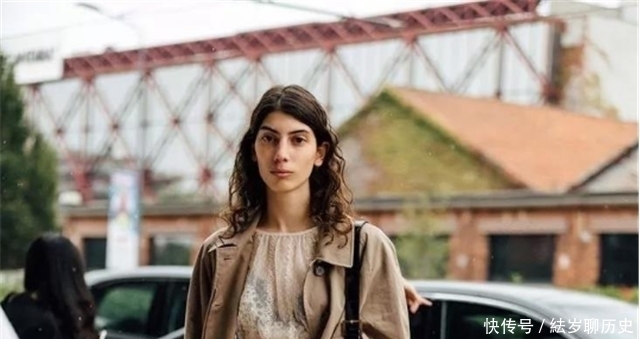 齐耳|女人过了40岁,如果你有白头发,少留这3种“发型”,显老没气质