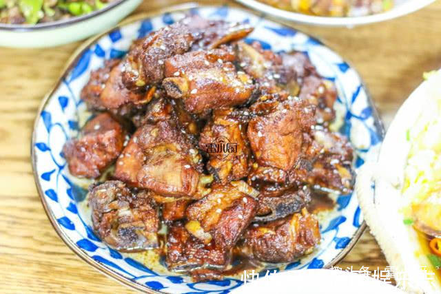 弟一家来做客,我做了7个菜花了一百多块钱,大伙都吃嗨了