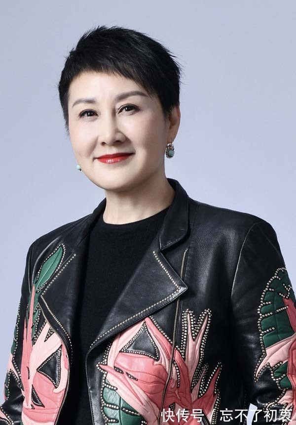 张凯丽的综艺之旅:《欢唱大篷车》的老戏骨,女性角色的教科书