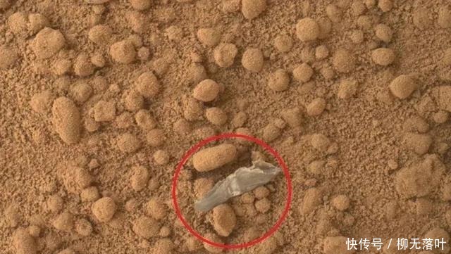 火星车 火星一处悬崖出现蓝白色小点,被美火星轨道器拍到,是什么东西!