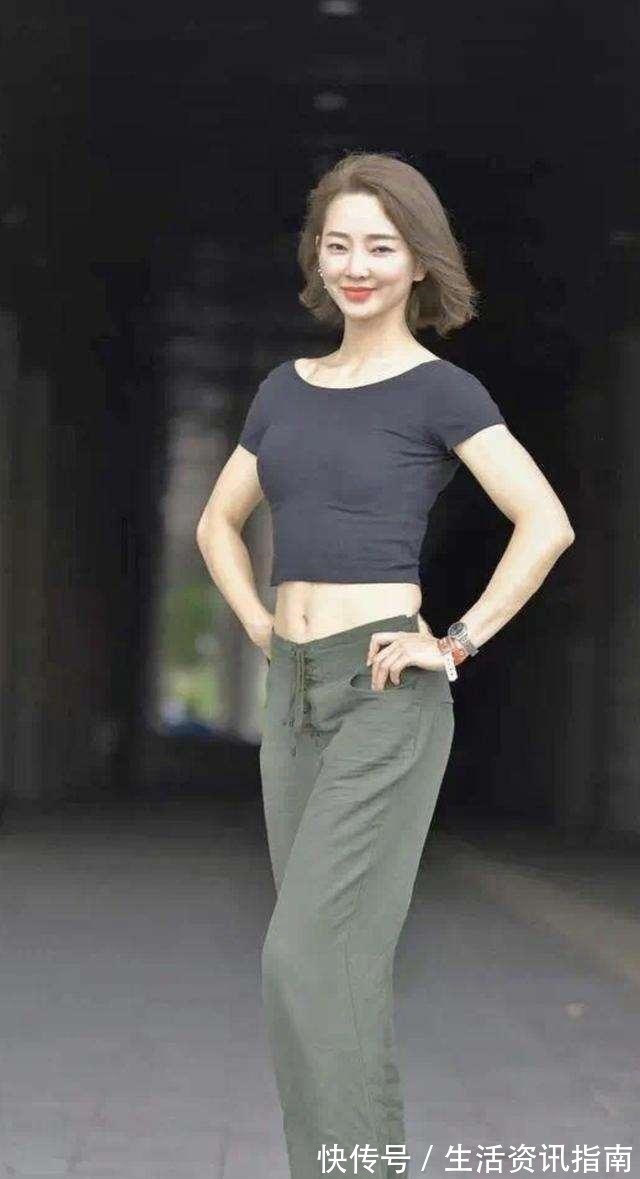 穿搭 清雅悠然的打底裤穿搭很有时尚感,展示时尚风情,成熟魅力!