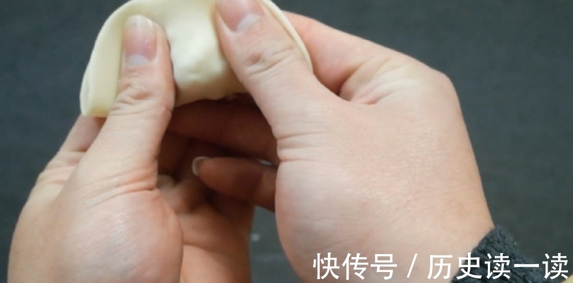 饺饵|包饺子最快速的方法，一步就完成，外形好看还煮不破，赶紧学学