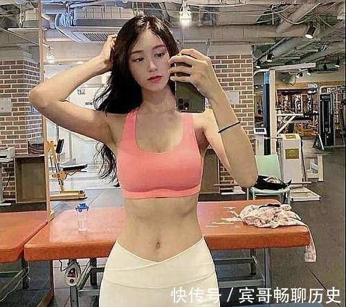 拉伸|180cm黄金腰臀比,初恋面容魔鬼身材,95后姑娘都这么美吗?