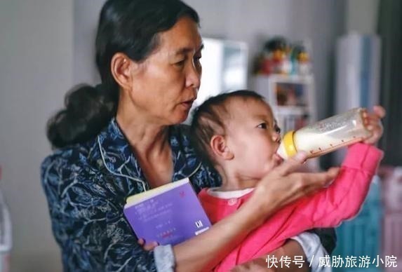 奶奶|有这4个特征的奶奶,都是真正疼爱孩子,看看你的婆婆占了几个