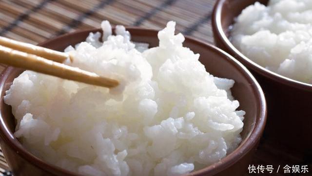 饭店|饭店里传出来的蒸米饭秘方，多放2味料，米饭粒粒分明，香软好吃