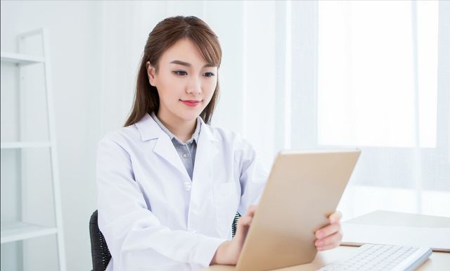 抑郁|两人同患肝癌，年龄相仿，为何一人2月后去世，一个却生存10年？