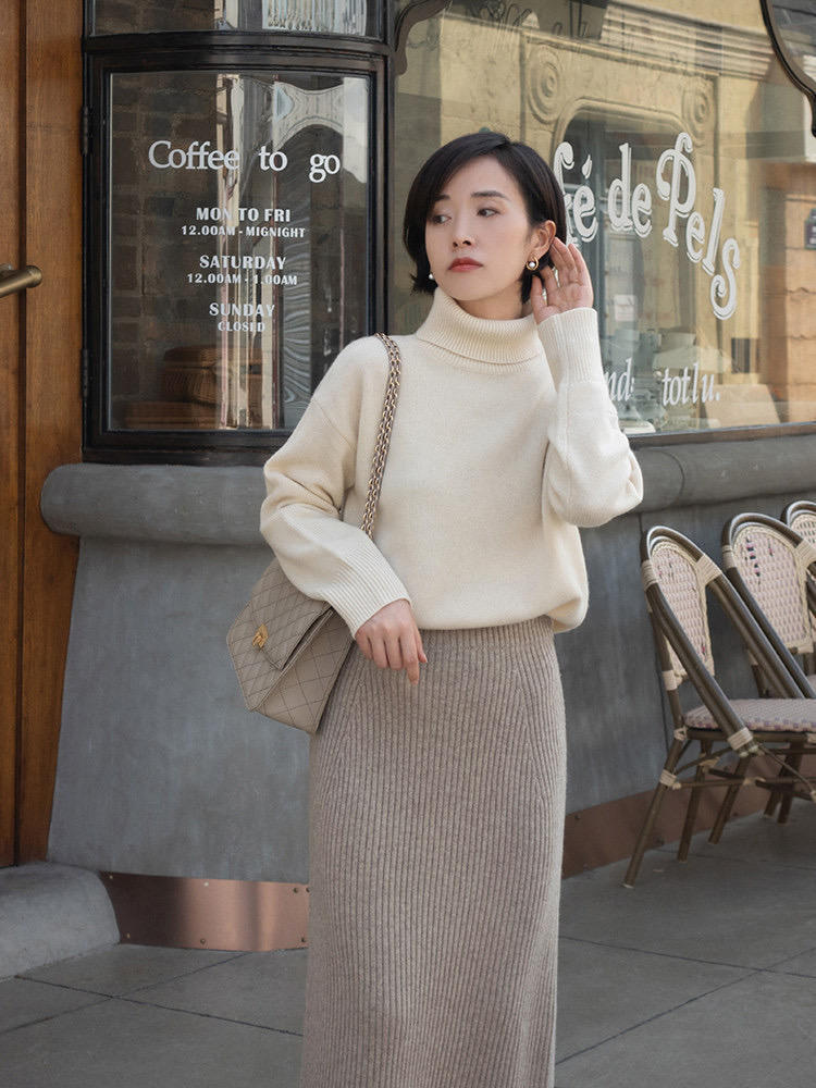 轻熟女冬日怎么穿?快来看看这套毛衣搭配,让你秒变气质女人
