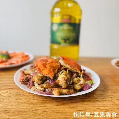 美味|#橄享国民味 热烹更美味#香辣蟹