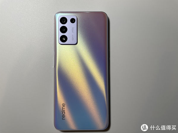 q3s|骁龙778G和5000mAh大电池 性能和续航拉满 realme Q3s评测