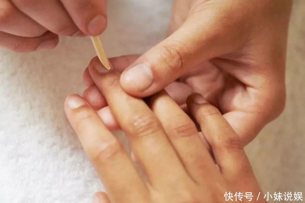 过期化妆品该如何处理扔掉的话太亏了,你要学会这样做