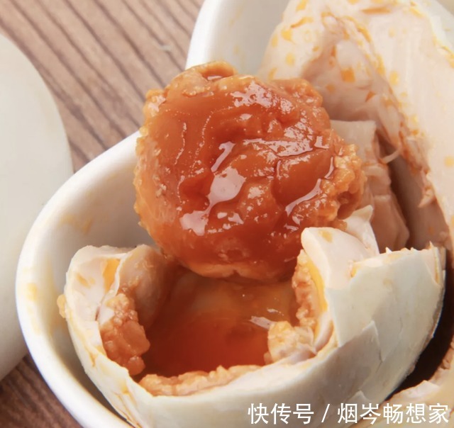 大黄杏|年过50想长寿就要会吃，尤其是这几种“软黄金”，营养高还好吸收