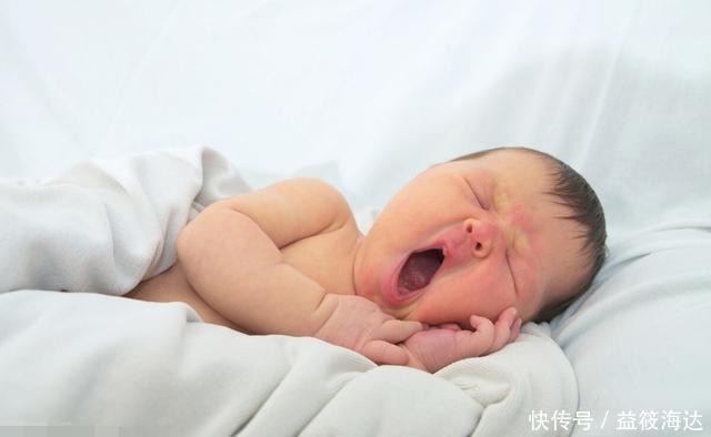 深度睡眠|新生儿睡着时爱“偷笑”父母别只觉得可爱,其中的原因不可忽视