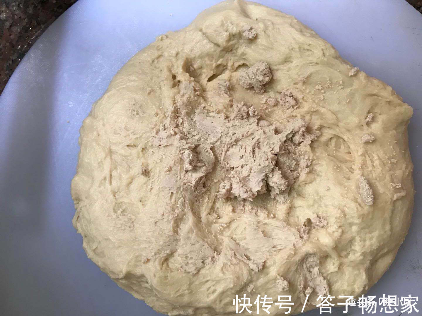 黄油|做面包时,不用烤箱,多加一步就能快速揉出膜,蒸好的面包松软拉