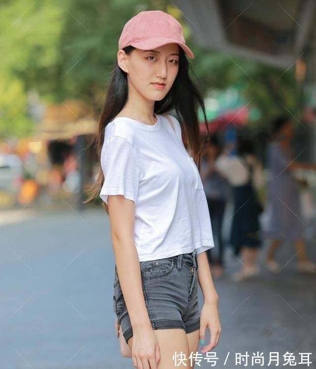 色系|打底裤让你美爆街头，女性高级魅力尽放，打造曼妙动人身形