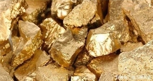 20亿年前陨石砸出巨坑,坑内埋藏着千吨黄金,为何却没人开采