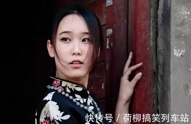 副官$傻小子逃荒，被扎纸匠收做徒弟，晚上师傅却对他说：你师娘不是人