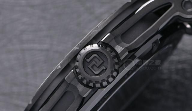 罗杰杜彼|表中超跑 全力出击 品鉴罗杰杜彼全黑Excalibur Huracán腕表