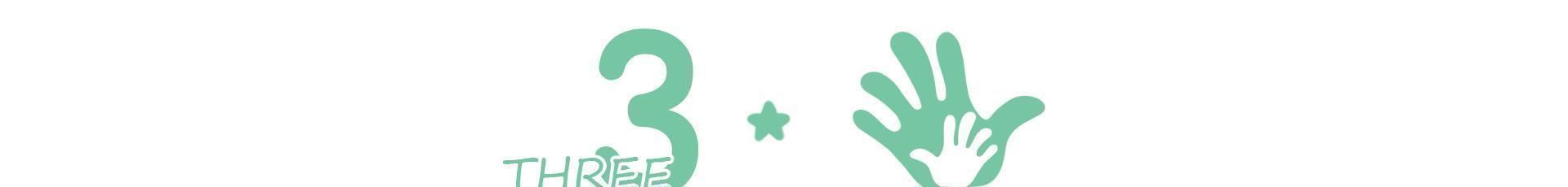 新生儿|刚出生的婴儿“心情好”,对大家“眨眼笑”,网友却喊话拍哭他