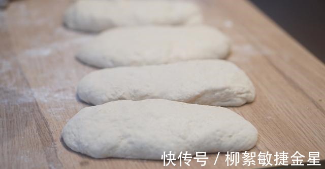 总吃甜面包,换一种口味,试试这个无油无糖的法棍面包!