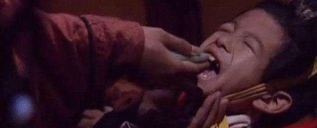 傀儡|他被扶持登基却当了13年的傀儡，心爱的女人被欺负后，他终于崛起